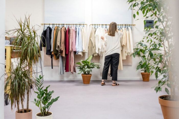 Why Omnichannel Strategies Matter for Fashion Manufacturers and Wholesalers